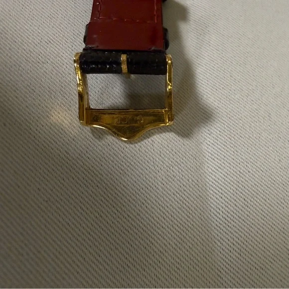 Gucci 3000M Vintage Stripe Dial Watch (Red/Navy) w/ COA & Two Straps - Picture 6 of 7